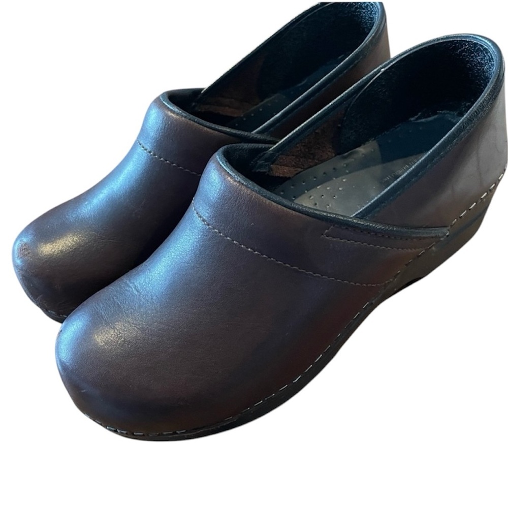 Sanita Women's Brown Leather Clogs